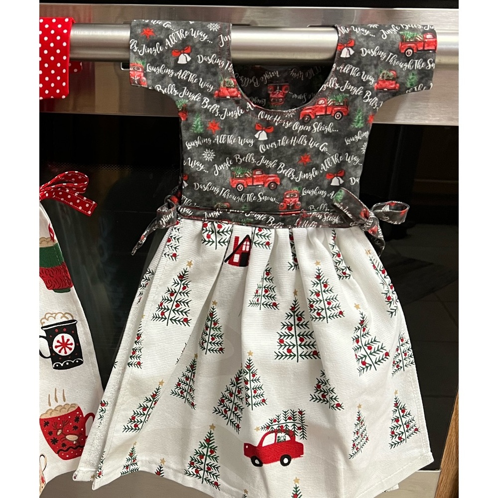 🚨2/$25🚨 Handmade Hanging Kitchen Dress Towel for the Oven or Dishwasher Bar.